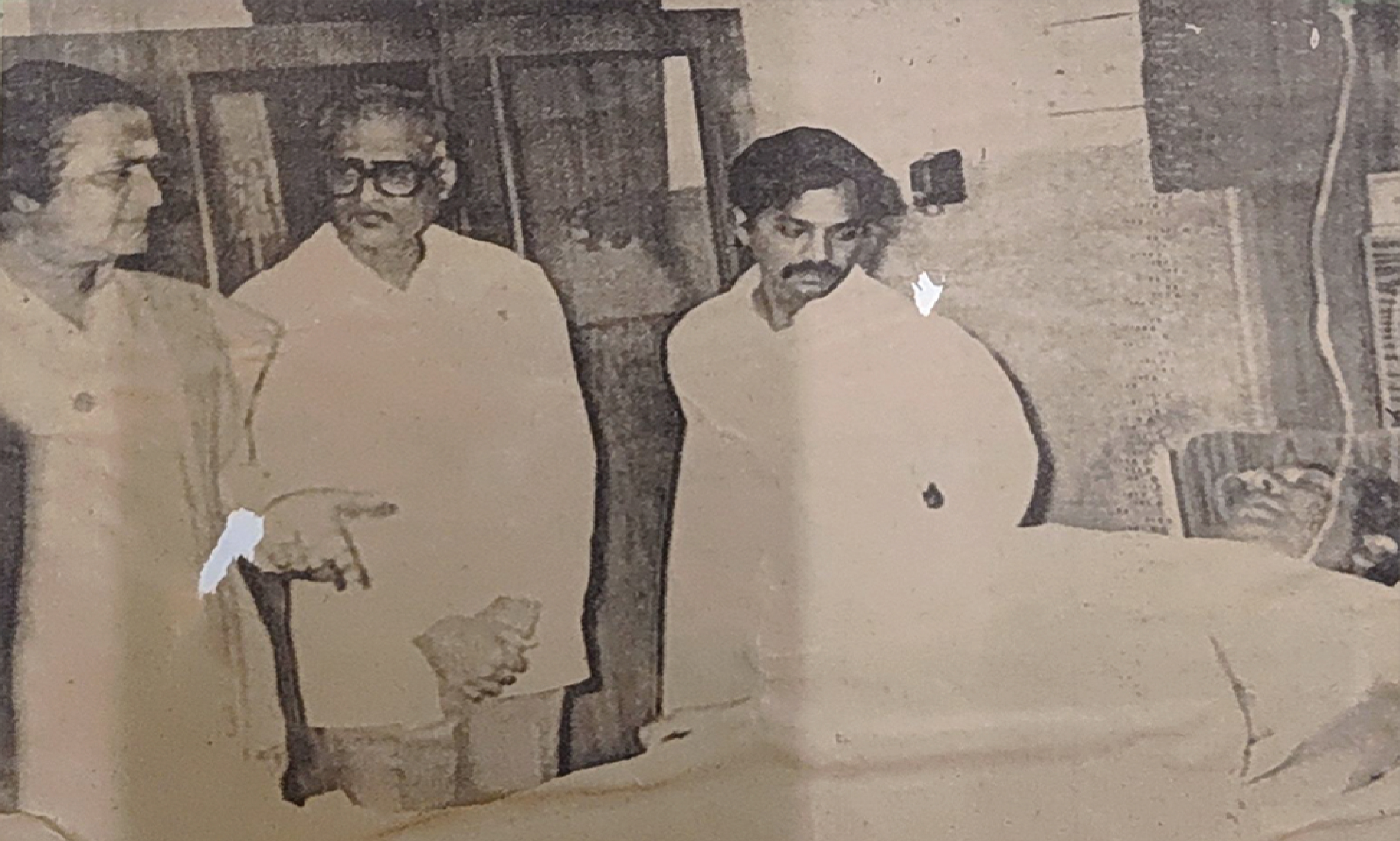 അൽപം പഴയകാര്യങ്ങൾ   